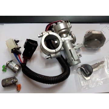 MITSUBISHI CANTER FUSO FE70/80/83 IGNITION KEY WITH DOOR LOCK SET