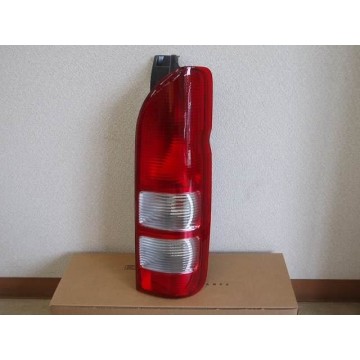 TOYOTA HIACE KDH200 TAIL LAMP RH